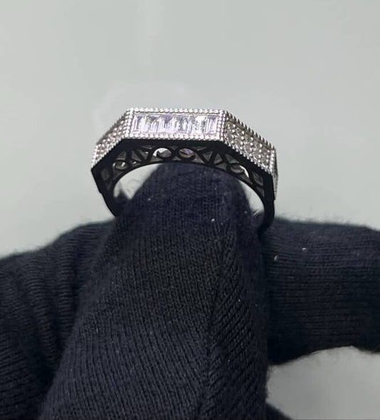 RING - - 18