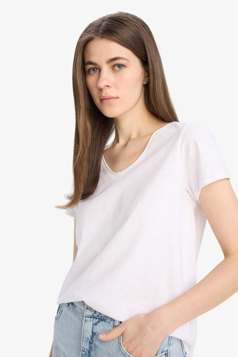Regular Fit V Neck Basic T-Shirt - - White