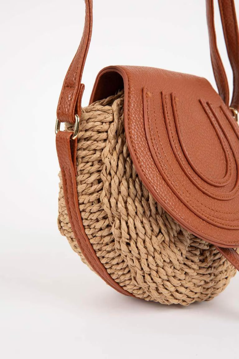 Woman Straw Crossbody Bag - - Brown