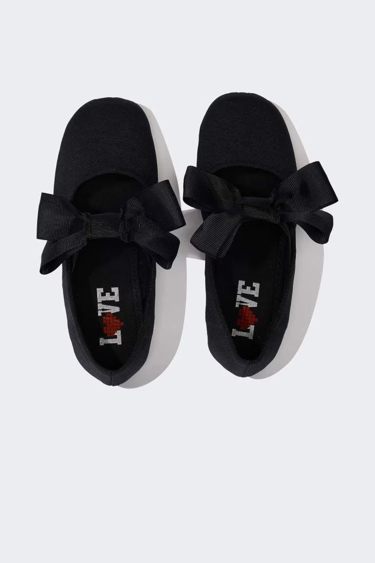 Girl Flat Sole Sandals - -
