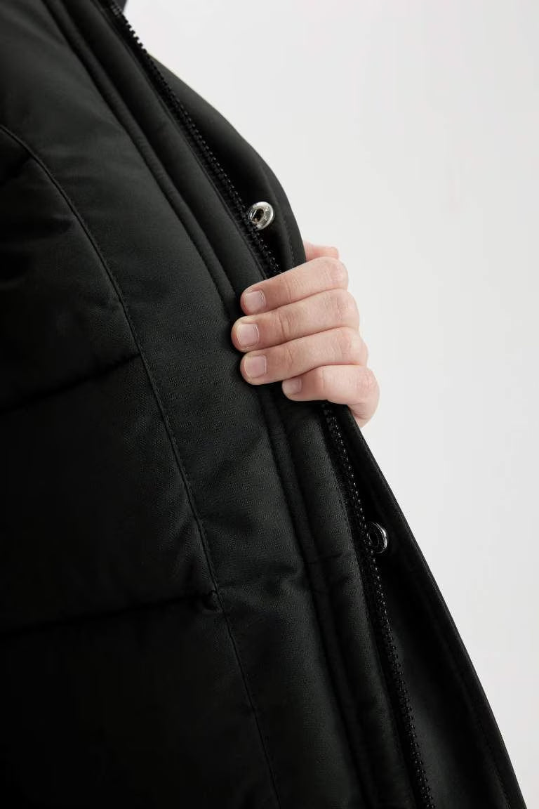 Boy Waterproof Hooded Zippered Pocketed Puffer Jacket - -