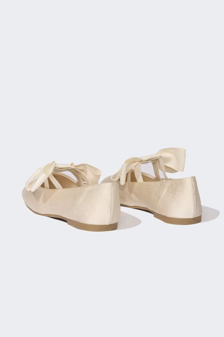 Girl Flat Sole Sandals - -