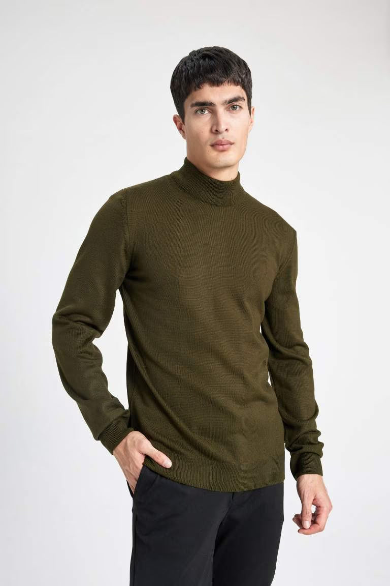 Slim Fit Pullover - - olive green
